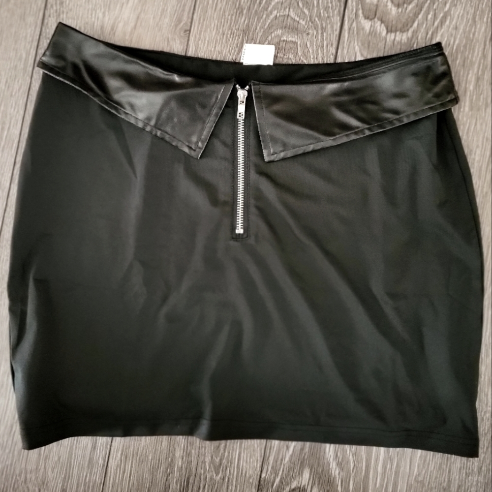 NWOT leather mini skirt